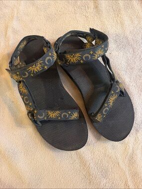 Teva Women’s Adjustable Gray Sandals with Yellow Accent